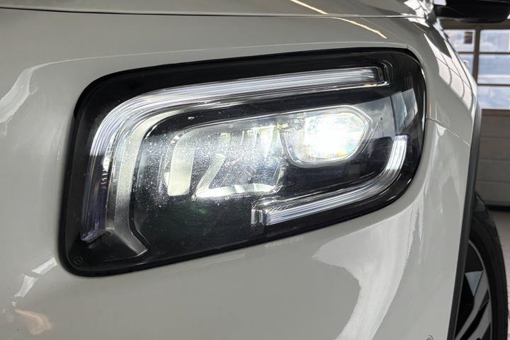 Hvid Mercedes GLB200 fra 2020