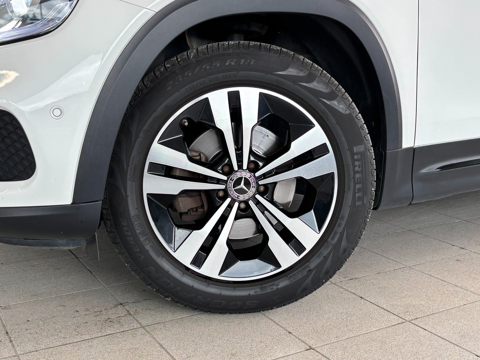 Hvid Mercedes GLB200 fra 2020