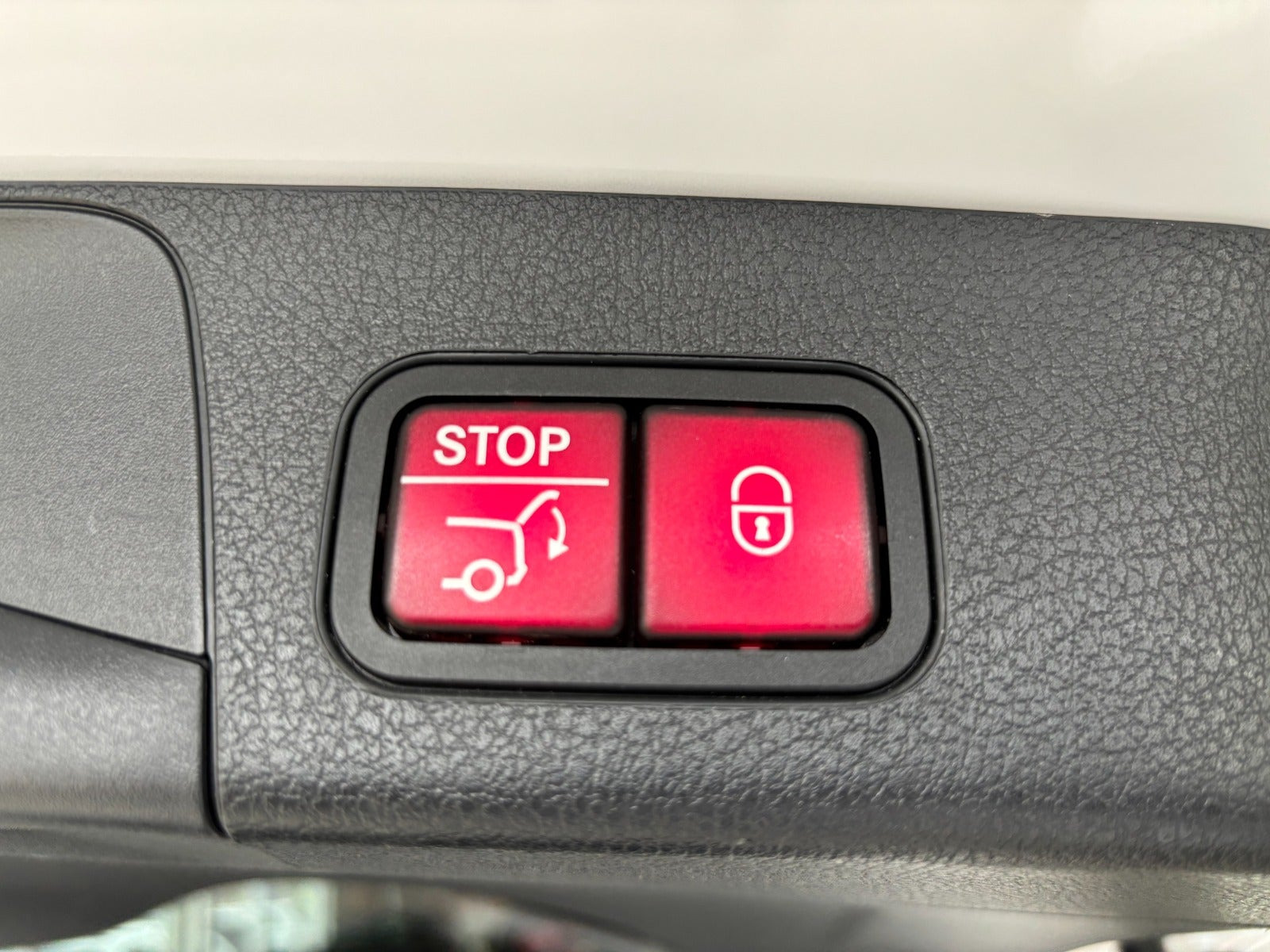 Hvid Mercedes GLB200 fra 2020