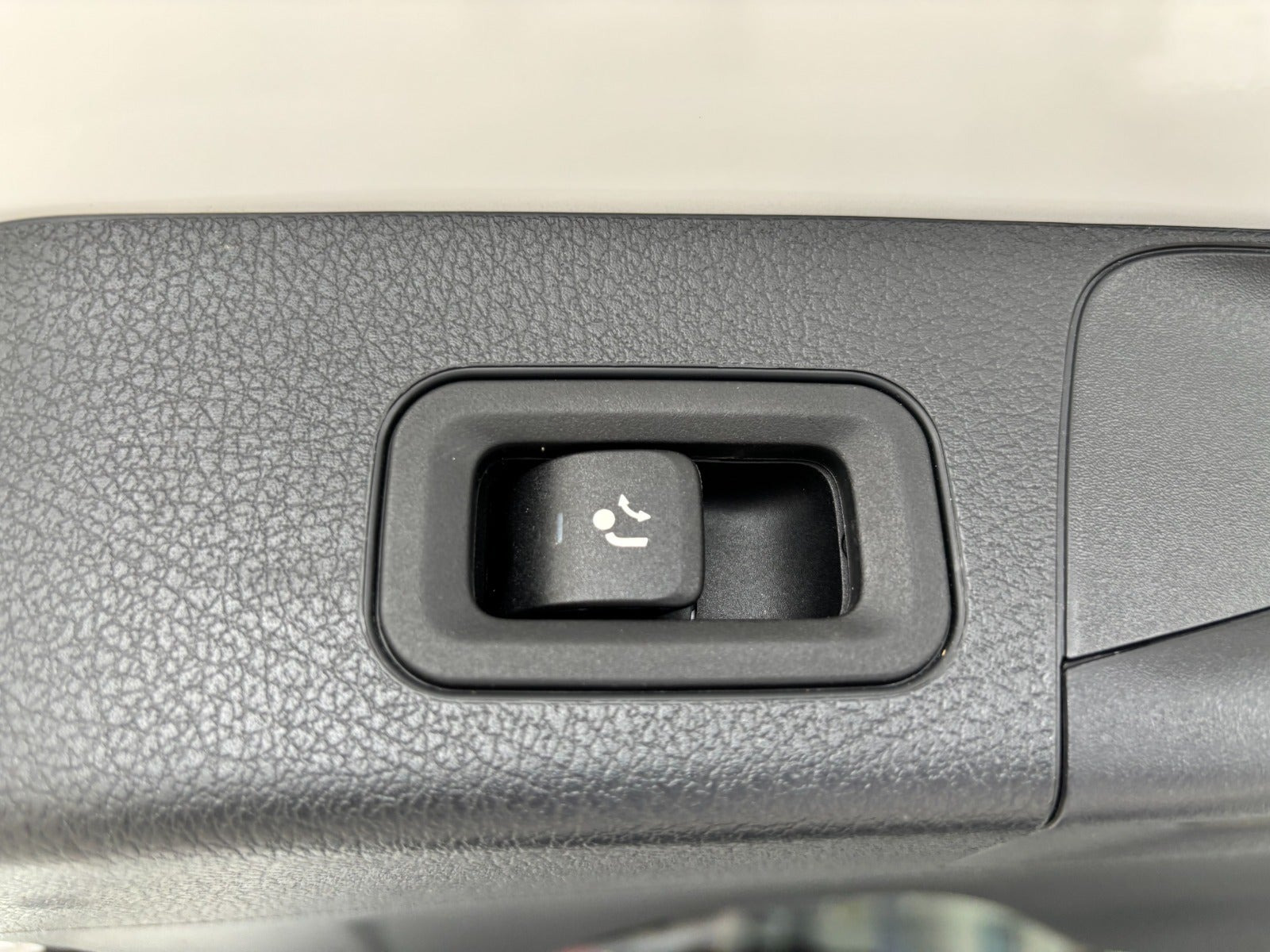 Hvid Mercedes GLB200 fra 2020