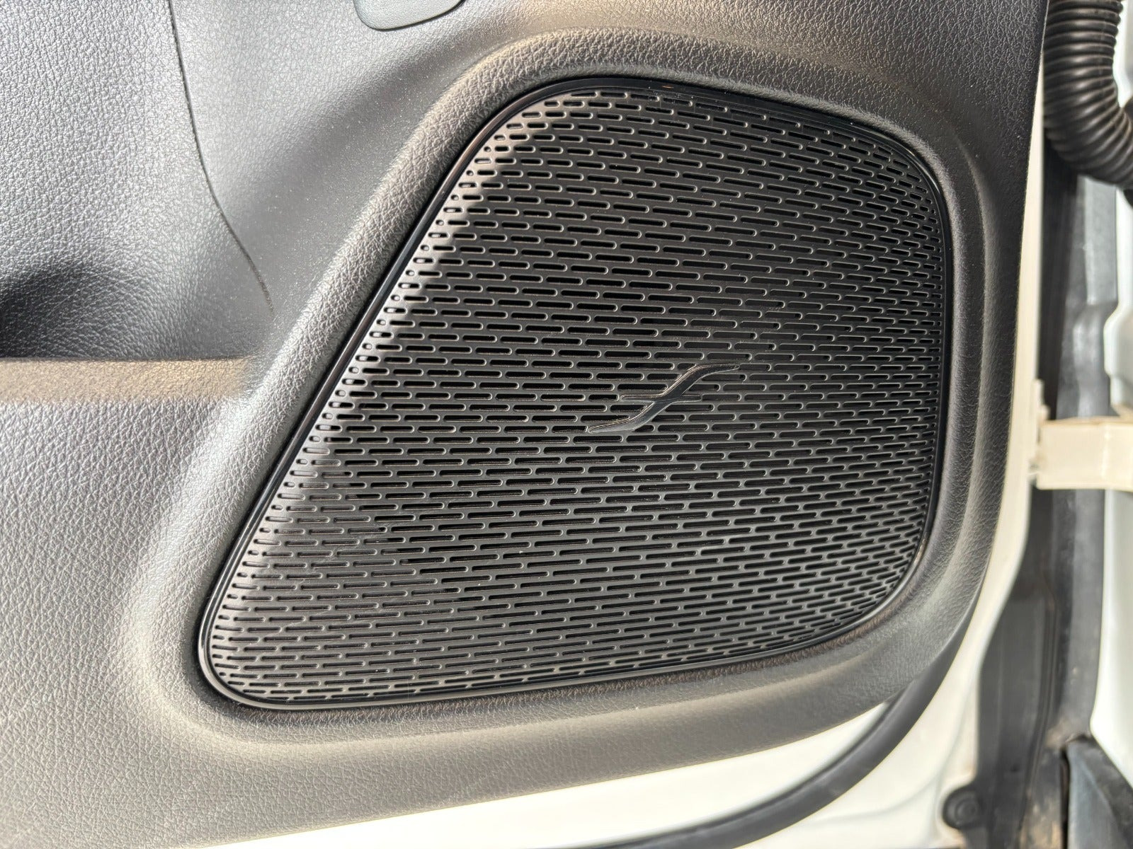 Hvid Mercedes GLB200 fra 2020
