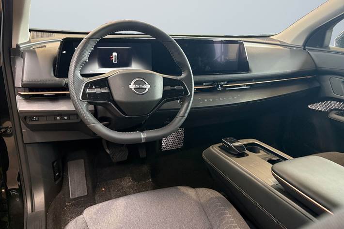 Sort Nissan Ariya fra 2025