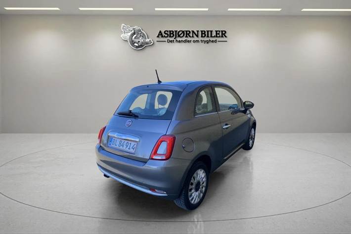 Grå Fiat 500 fra 2016