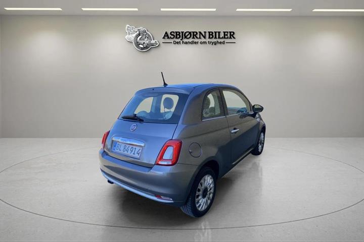Grå Fiat 500 fra 2016