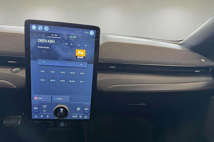 Hvid Ford Mustang Mach-E fra 2024