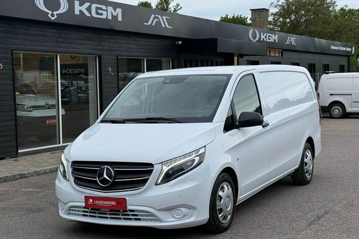 Hvid Mercedes Vito 114 fra 2021