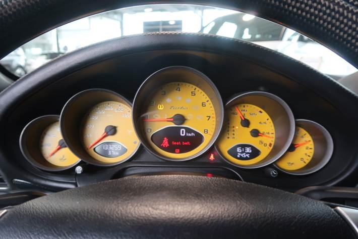 Grå Porsche 911 Turbo fra 2008