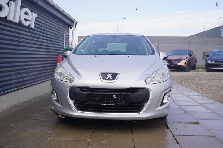 Sølv Peugeot 308 fra 2012