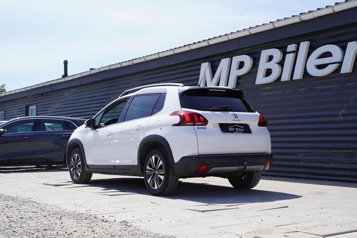 Hvid Peugeot 2008 fra 2018