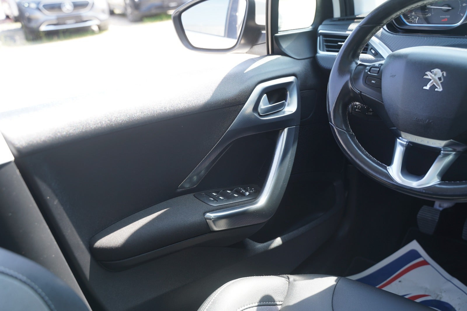 Hvid Peugeot 2008 fra 2018