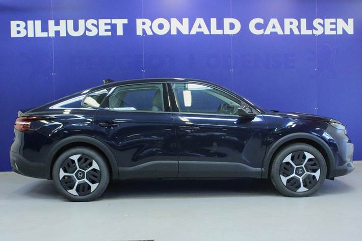 Blå Citroën ë-C4 X fra 2025