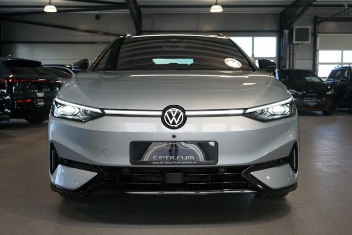 Sølv VW ID.7 fra 2025