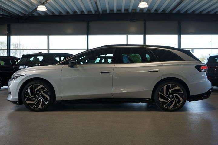 Sølv VW ID.7 fra 2025