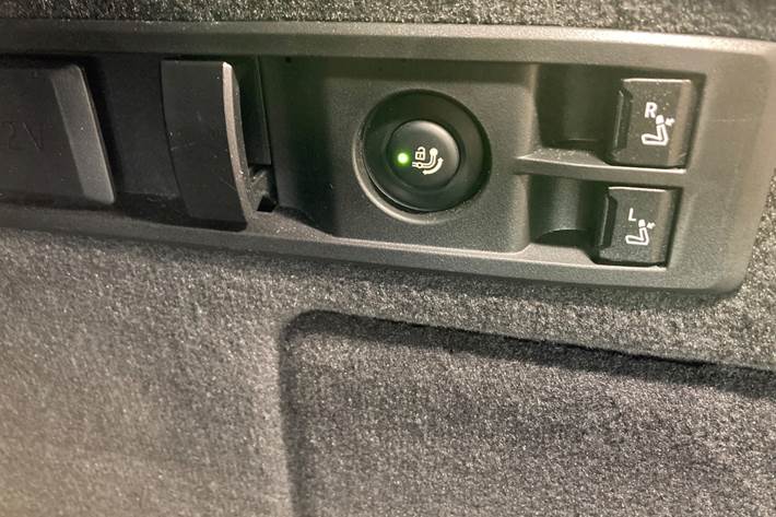Blå BMW iX fra 2025