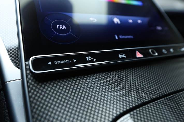 Grå Mercedes C300 d fra 2022