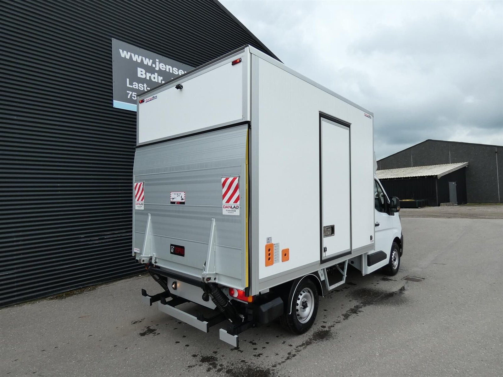 Hvid Renault Master V T35 fra 2025