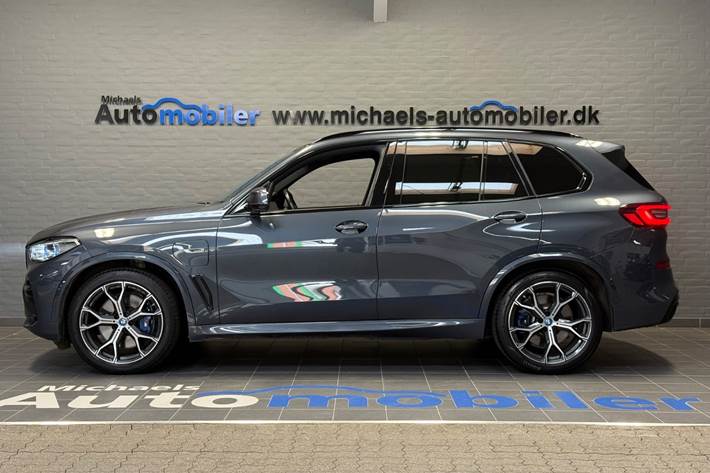 Sort BMW X5 fra 2022