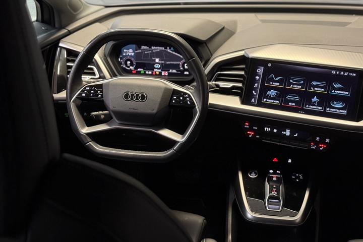 Grå Audi Q4 e-tron fra 2022