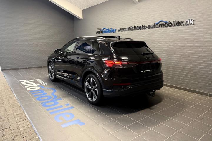 Sort Audi Q4 e-tron fra 2026