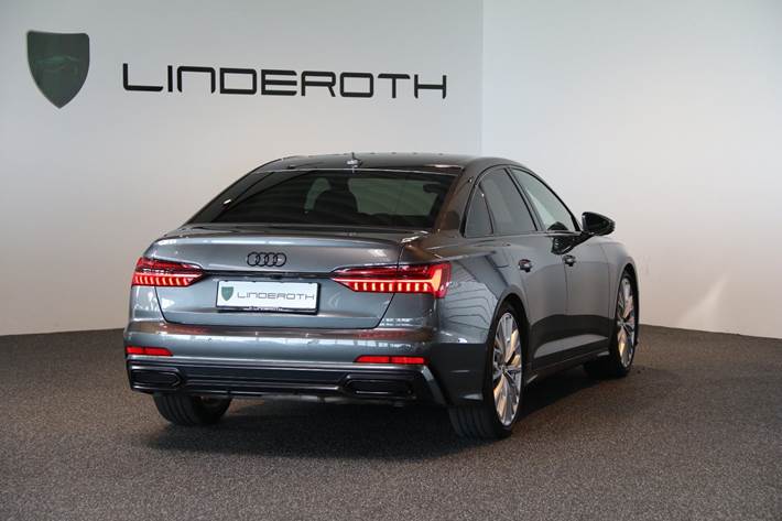 Grå Audi A6 fra 2019