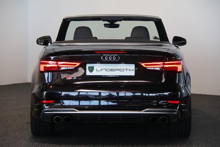 Sort Audi S3 fra 2018