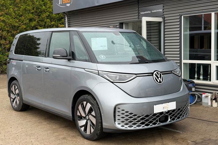 Sølv VW ID.Buzz fra 2026 set udefra