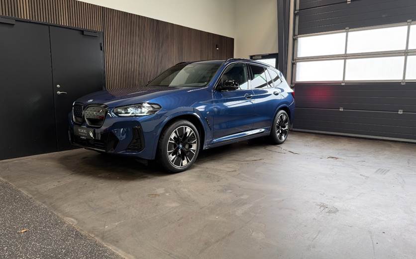 BMW iX3 Charged Plus M-Sport