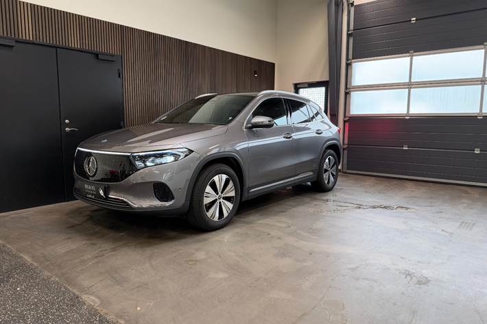 Grå Mercedes EQA300 fra 2024