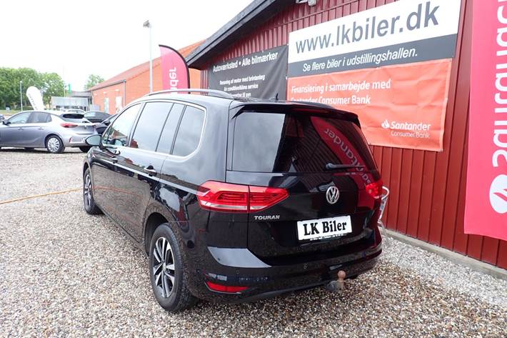Sort VW Touran fra 2019