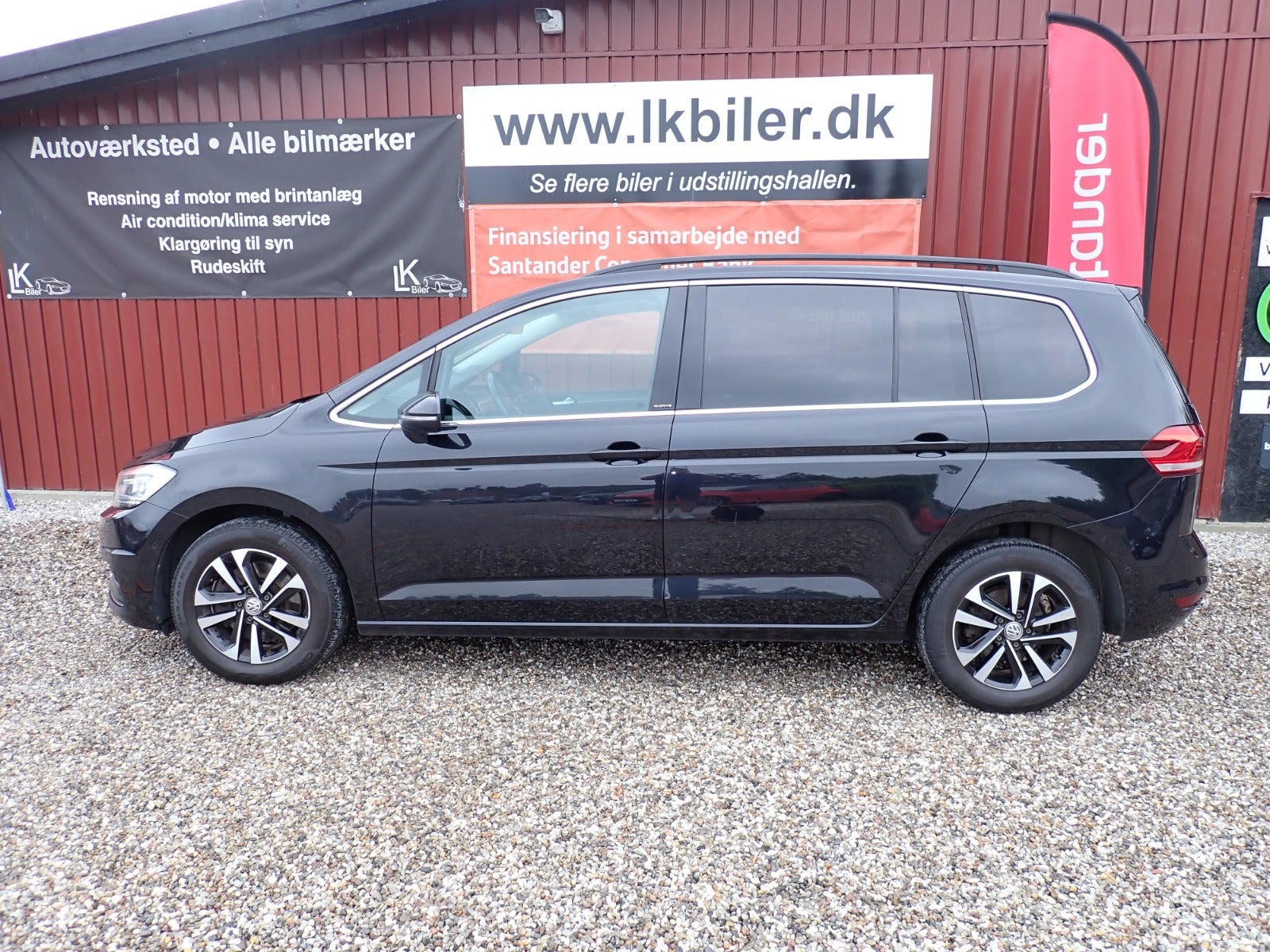Sort VW Touran fra 2019