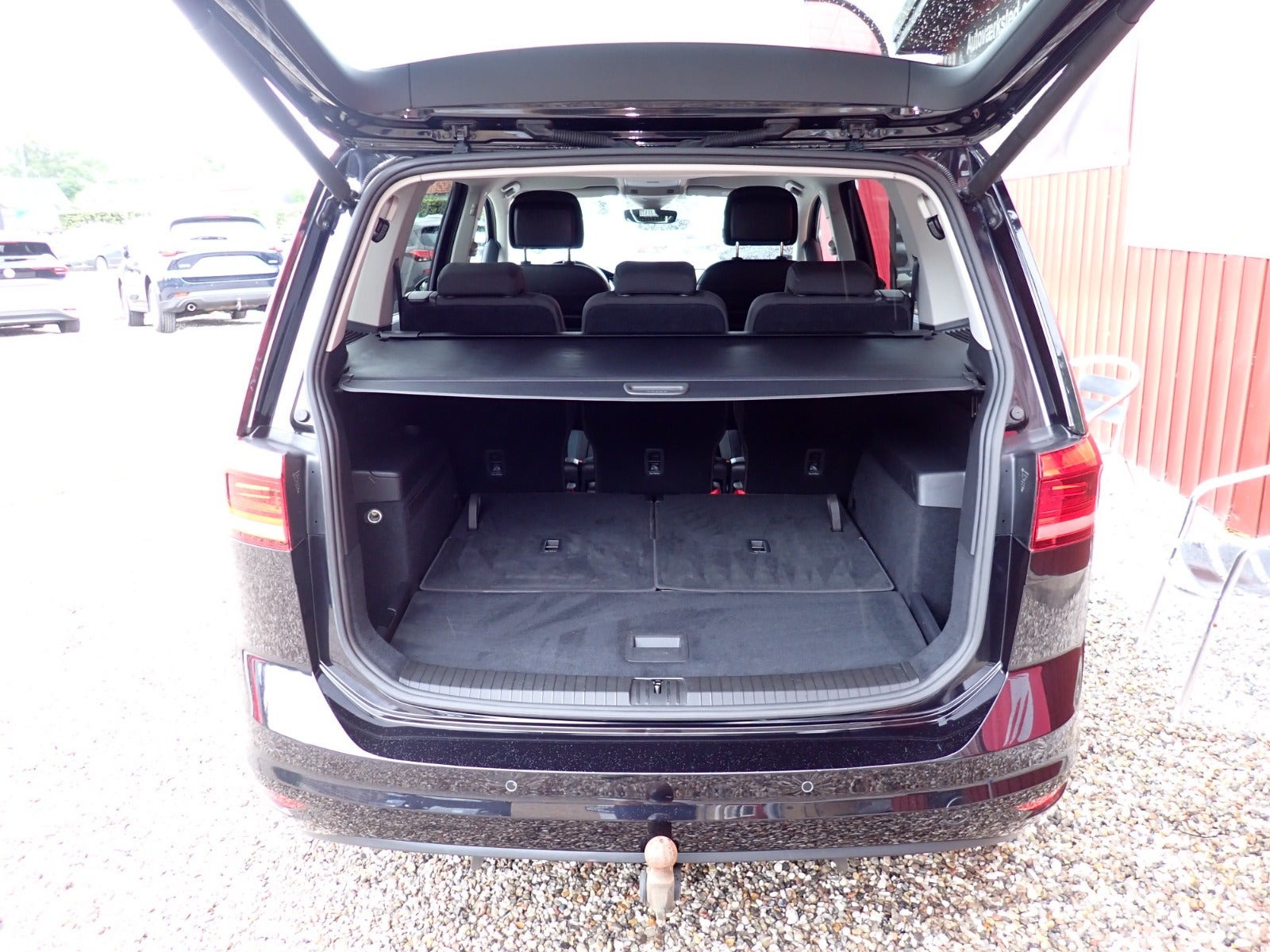 Sort VW Touran fra 2019