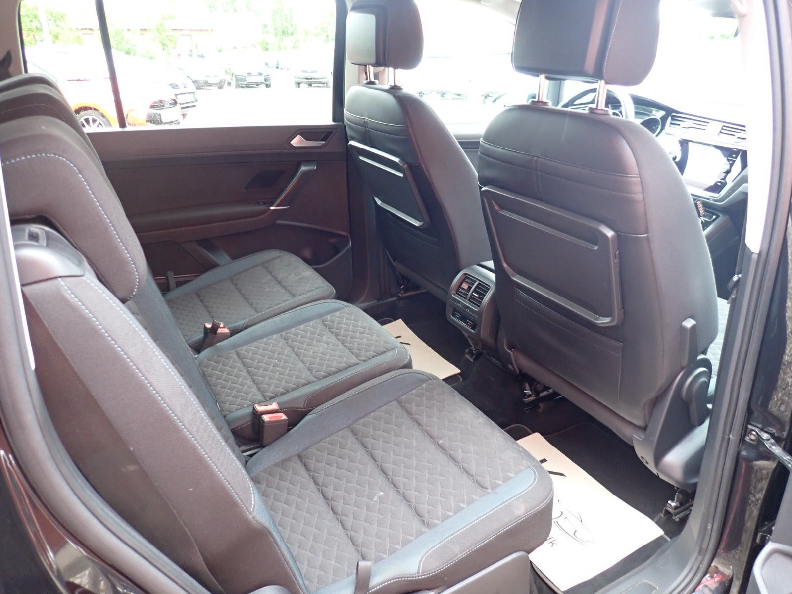 Sort VW Touran fra 2019