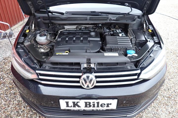Sort VW Touran fra 2019