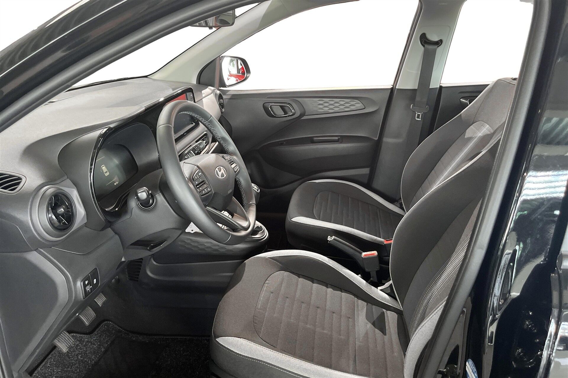Sort Hyundai i10 fra 2023
