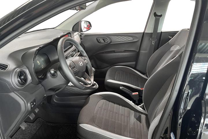 Sort Hyundai i10 fra 2023