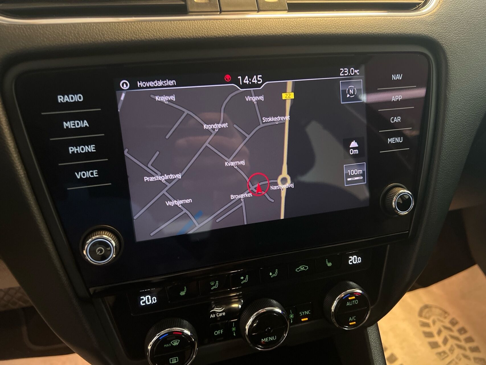 Brun Skoda Octavia fra 2019