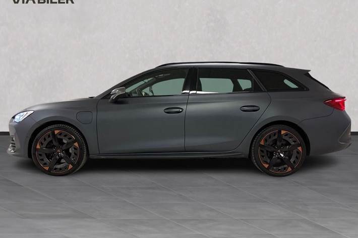 Grå Cupra Leon fra 2021