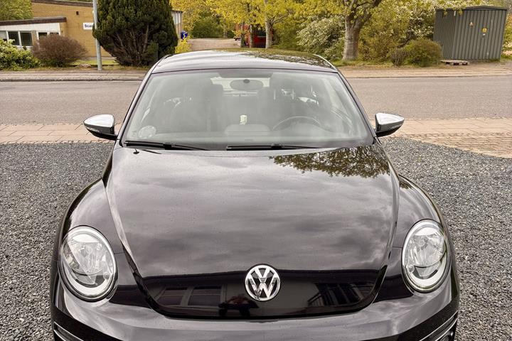 Sort VW Beetle fra 2016