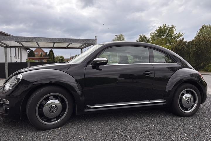 Sort VW Beetle fra 2016