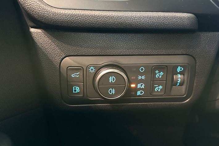 Blå Ford Kuga fra 2024
