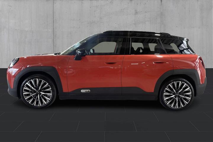 Orange Mini Cooper E fra 2025
