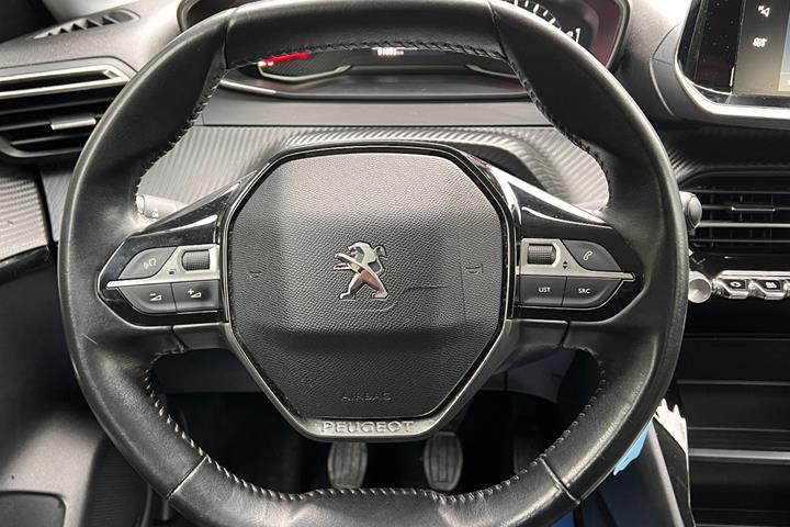 Gul Peugeot 208 fra 2020