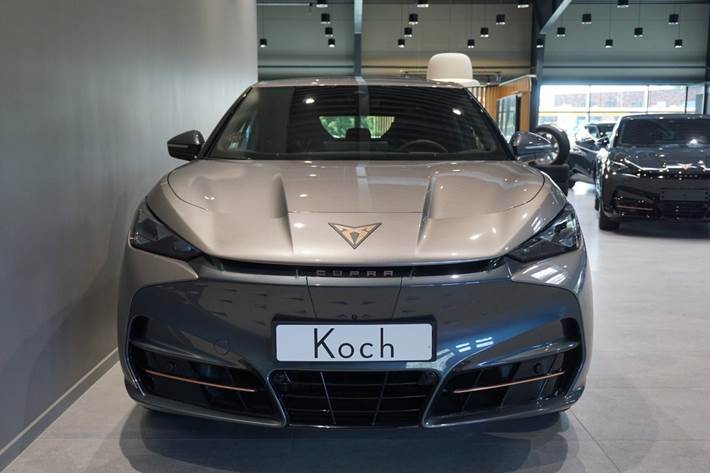 Orange Cupra Tavascan fra 2024
