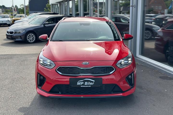 Rød Kia Ceed fra 2020
