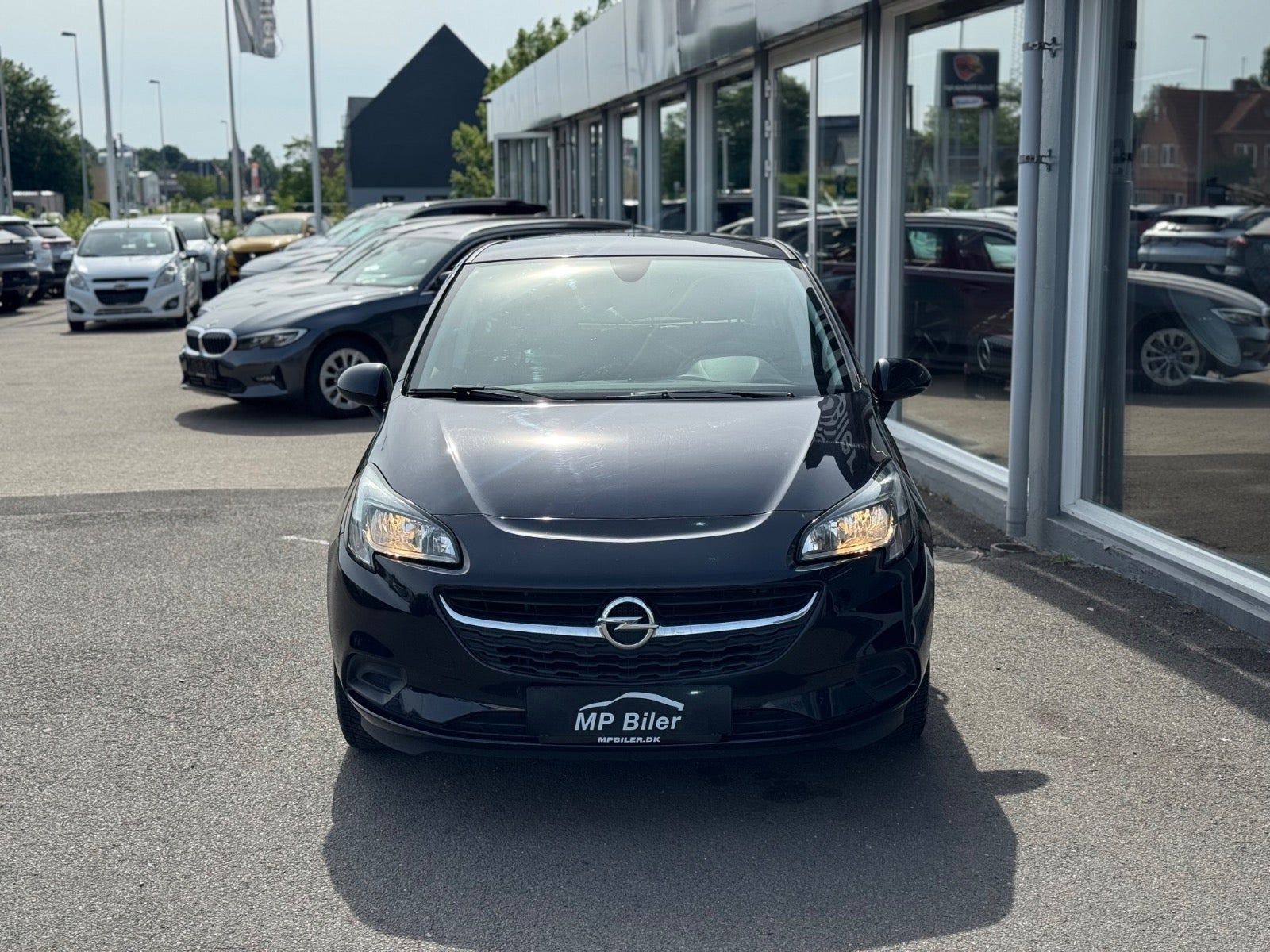 Sort Opel Corsa fra 2019