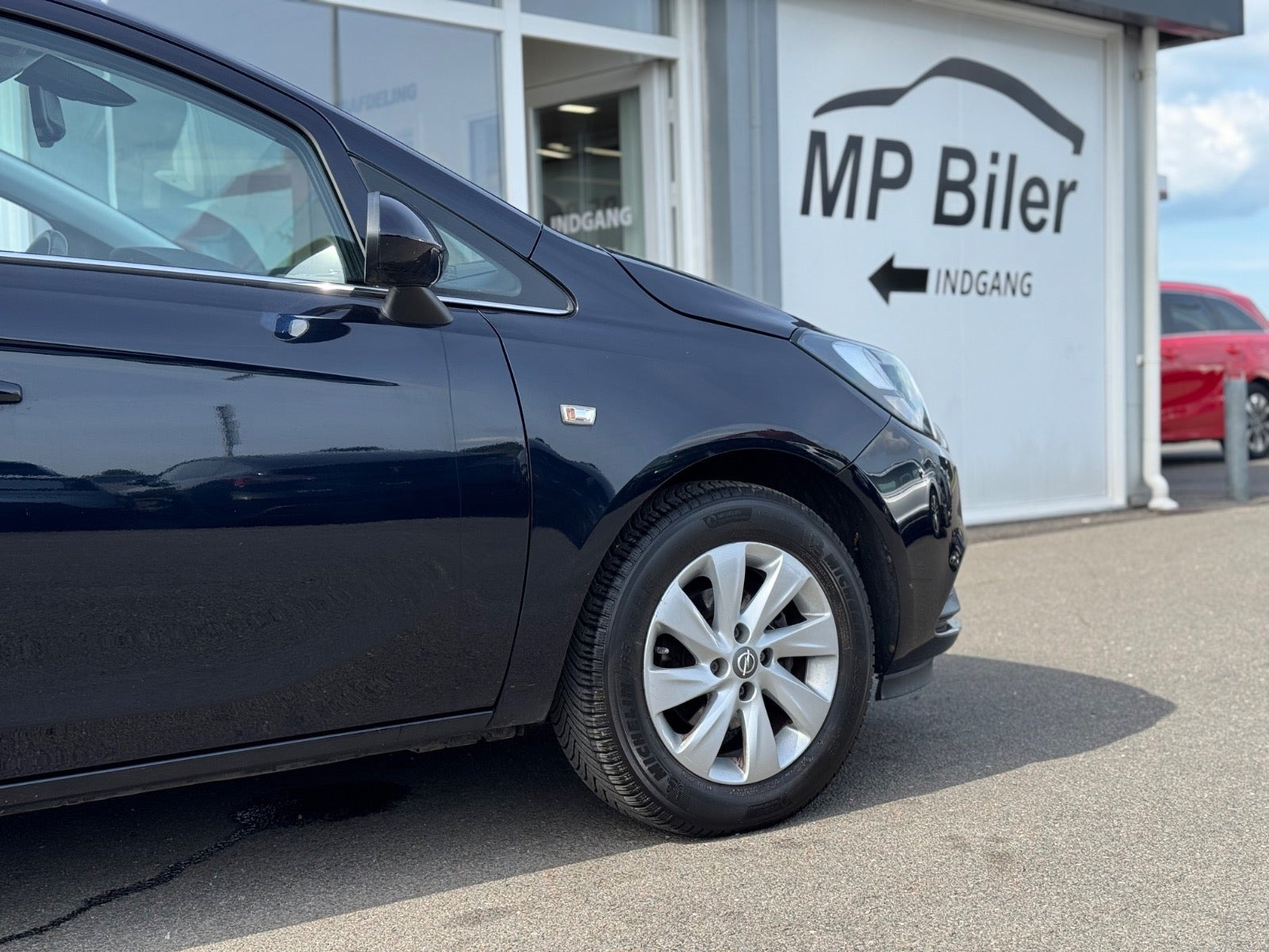 Sort Opel Corsa fra 2019