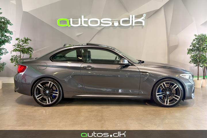 Grå BMW M2 fra 2016