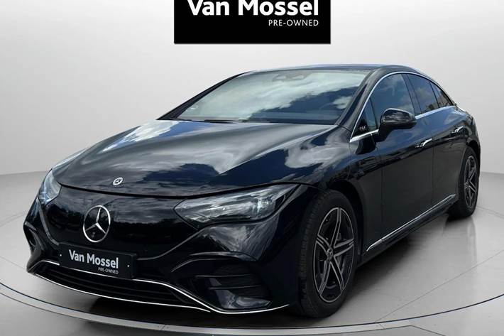 Sort Mercedes EQE350 fra 2024
