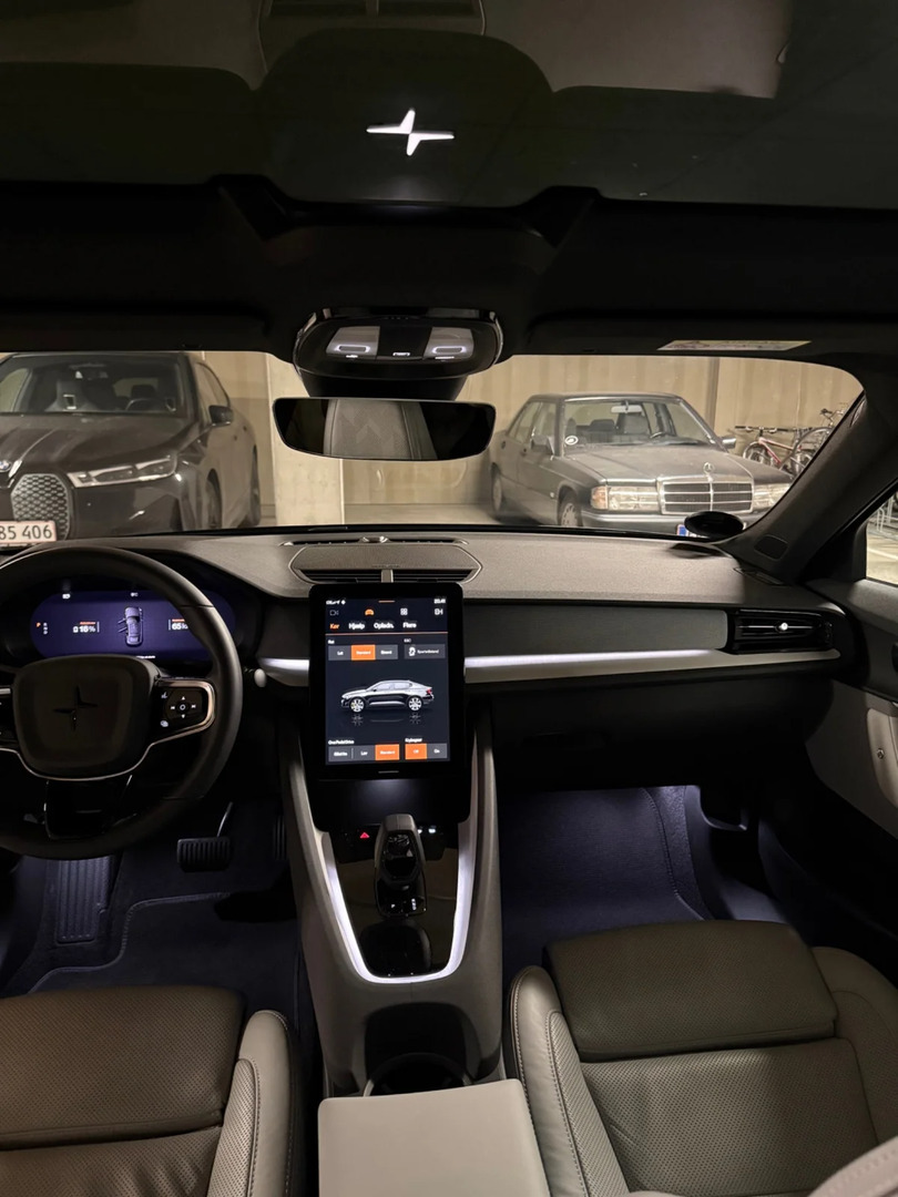 Sort Polestar 2 fra 2023