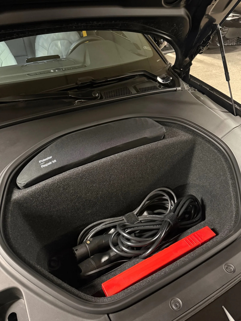 Sort Polestar 2 fra 2023